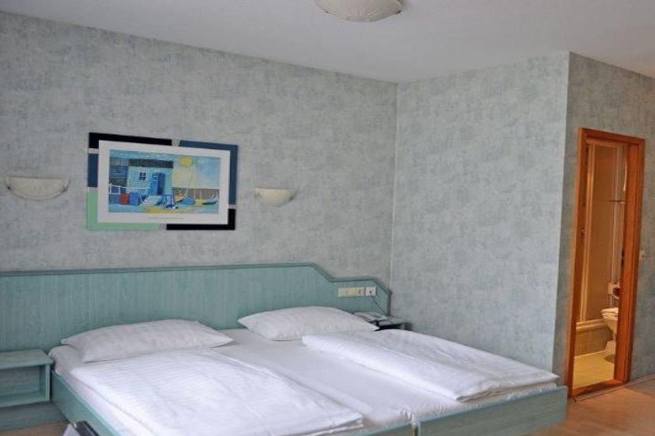 Hotel Astoria Francfort-sur-le-Main Extérieur photo