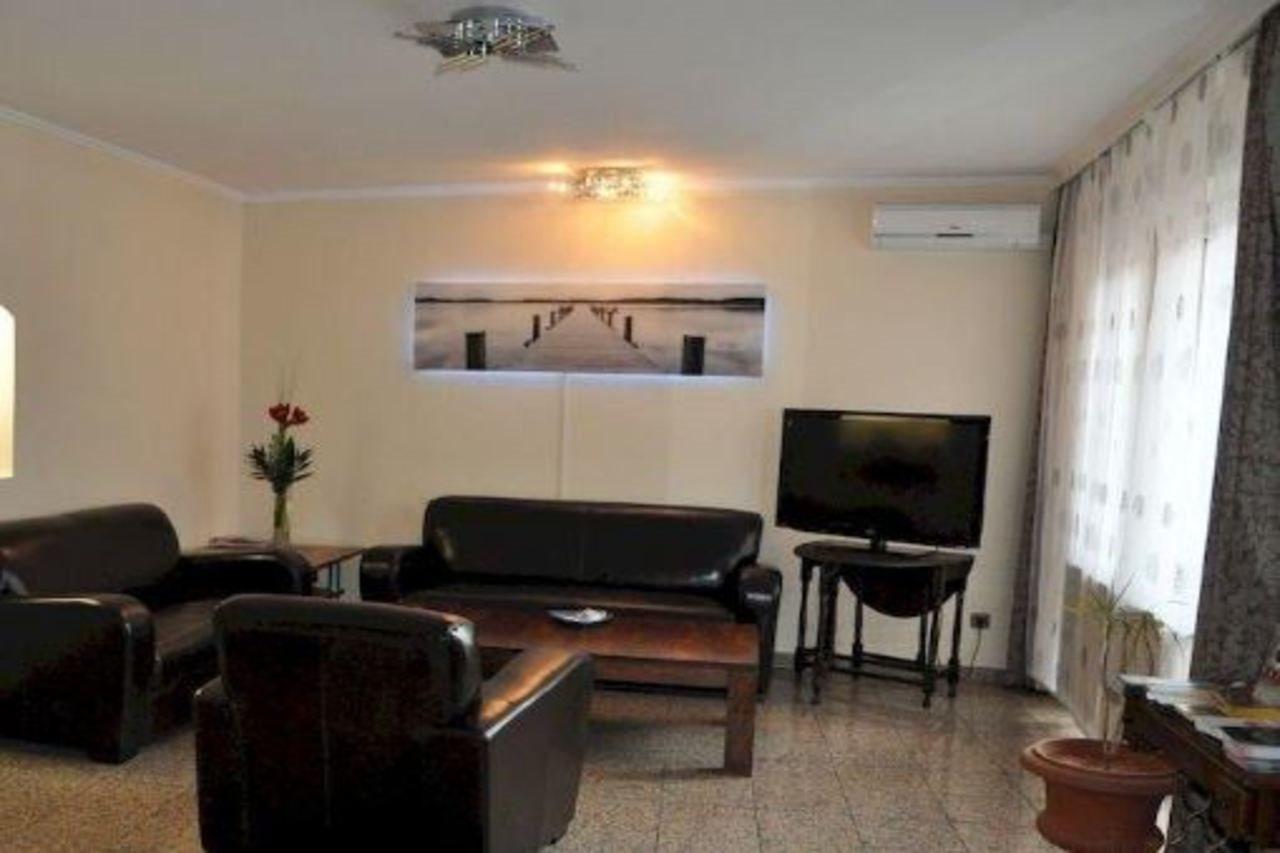 Hotel Astoria Francfort-sur-le-Main Extérieur photo