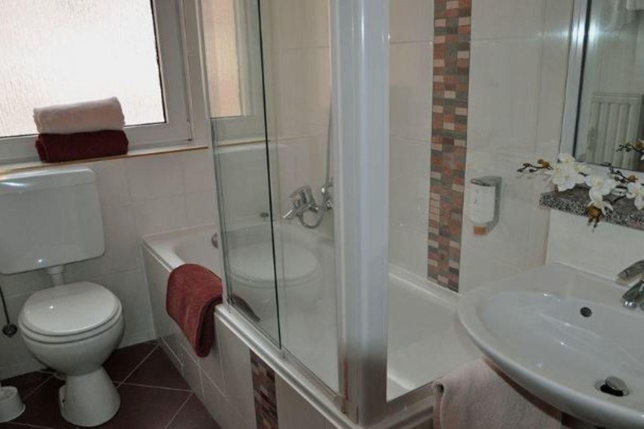Hotel Astoria Francfort-sur-le-Main Extérieur photo