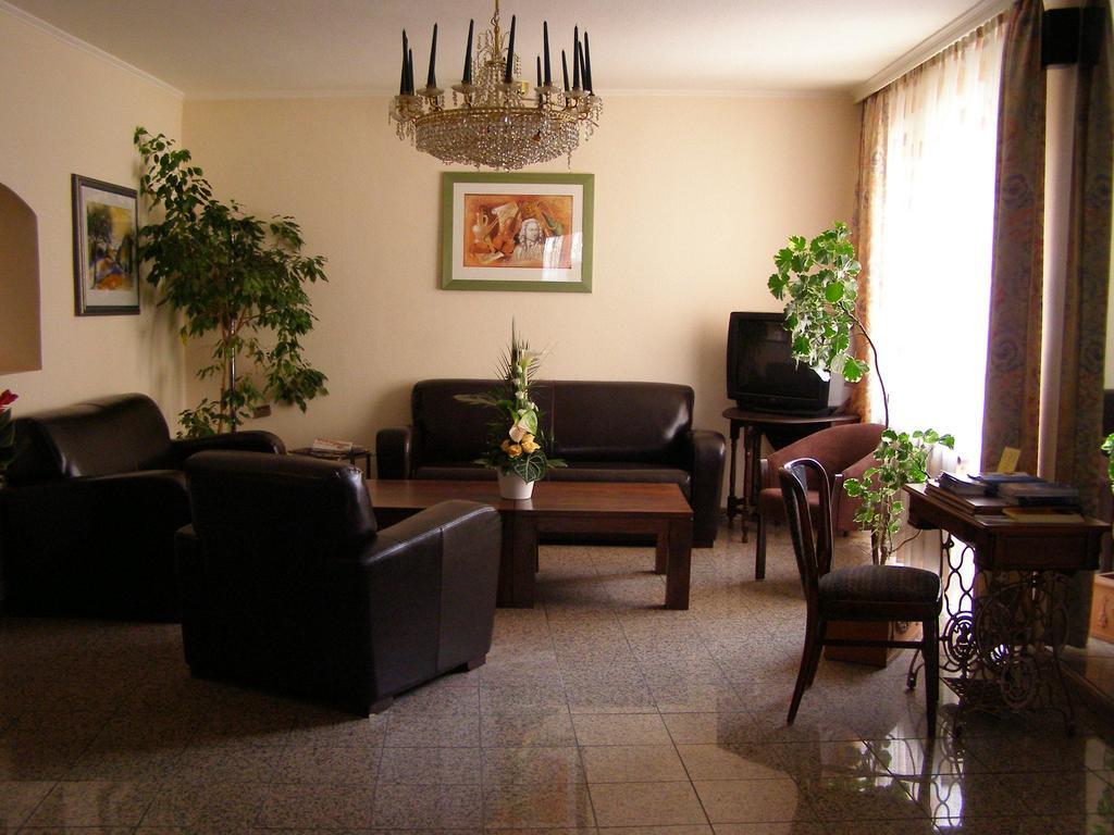 Hotel Astoria Francfort-sur-le-Main Extérieur photo