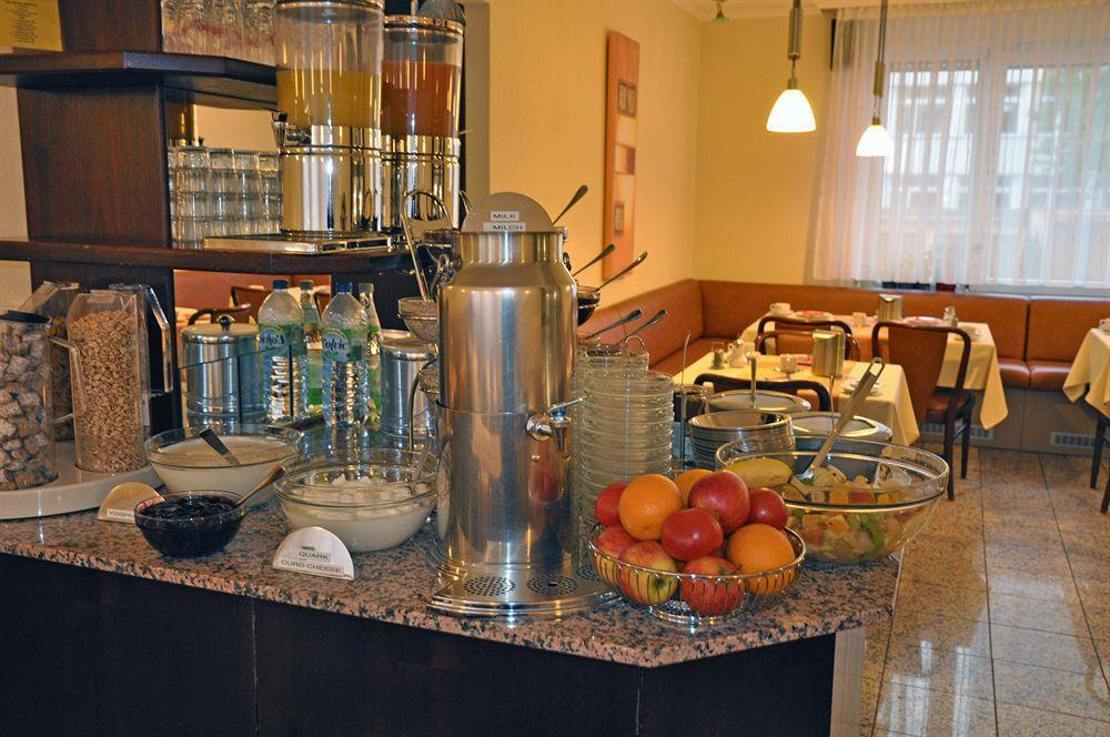 Hotel Astoria Francfort-sur-le-Main Extérieur photo
