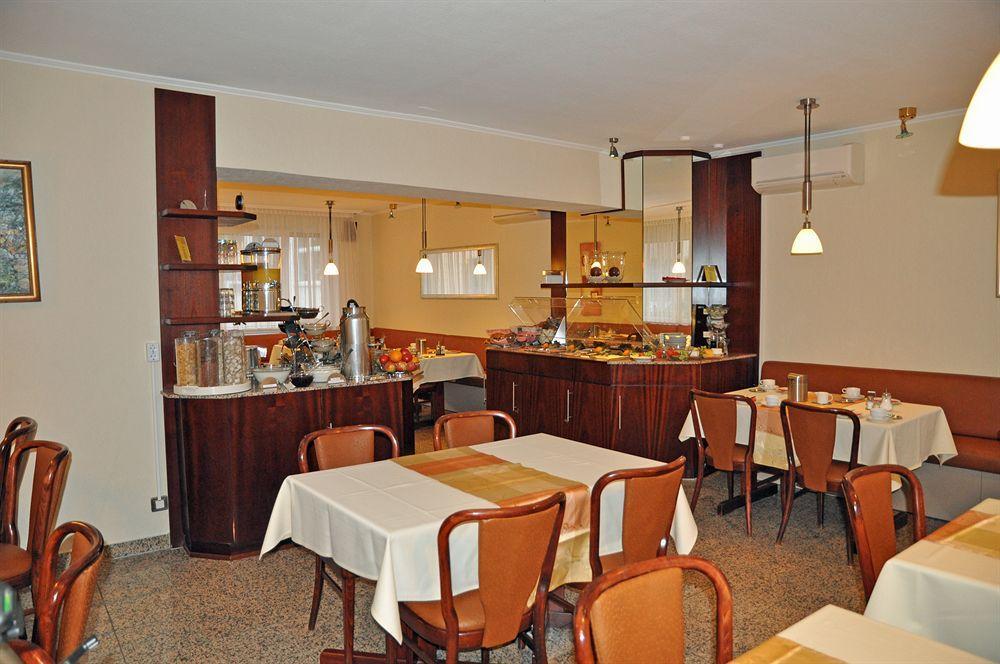 Hotel Astoria Francfort-sur-le-Main Extérieur photo