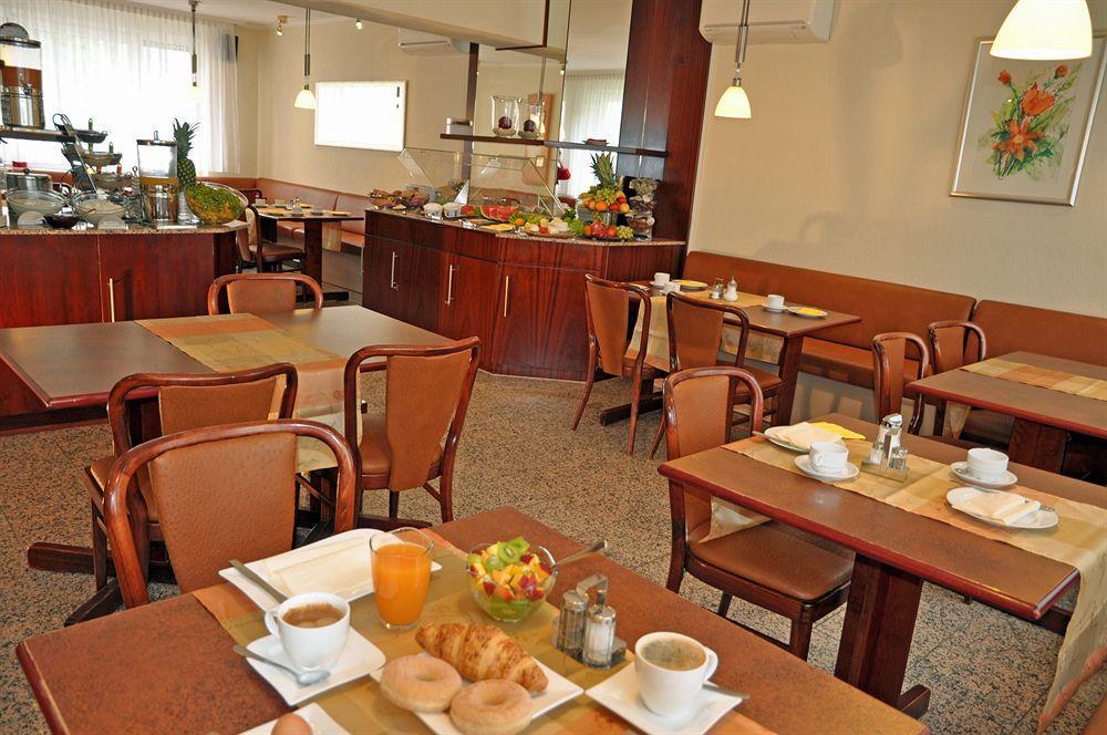 Hotel Astoria Francfort-sur-le-Main Extérieur photo