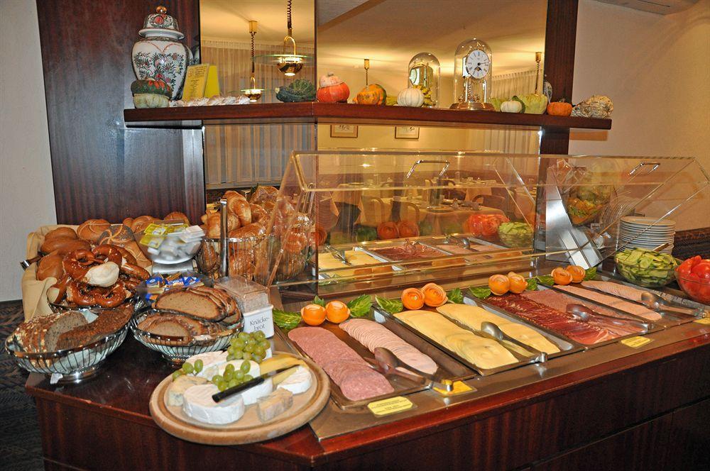 Hotel Astoria Francfort-sur-le-Main Extérieur photo