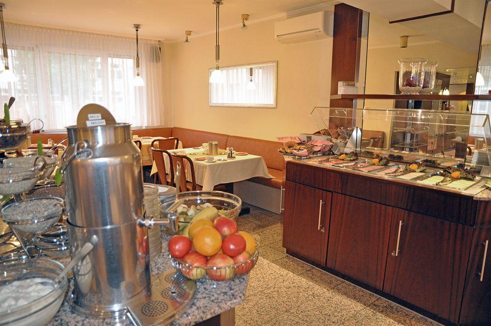 Hotel Astoria Francfort-sur-le-Main Extérieur photo