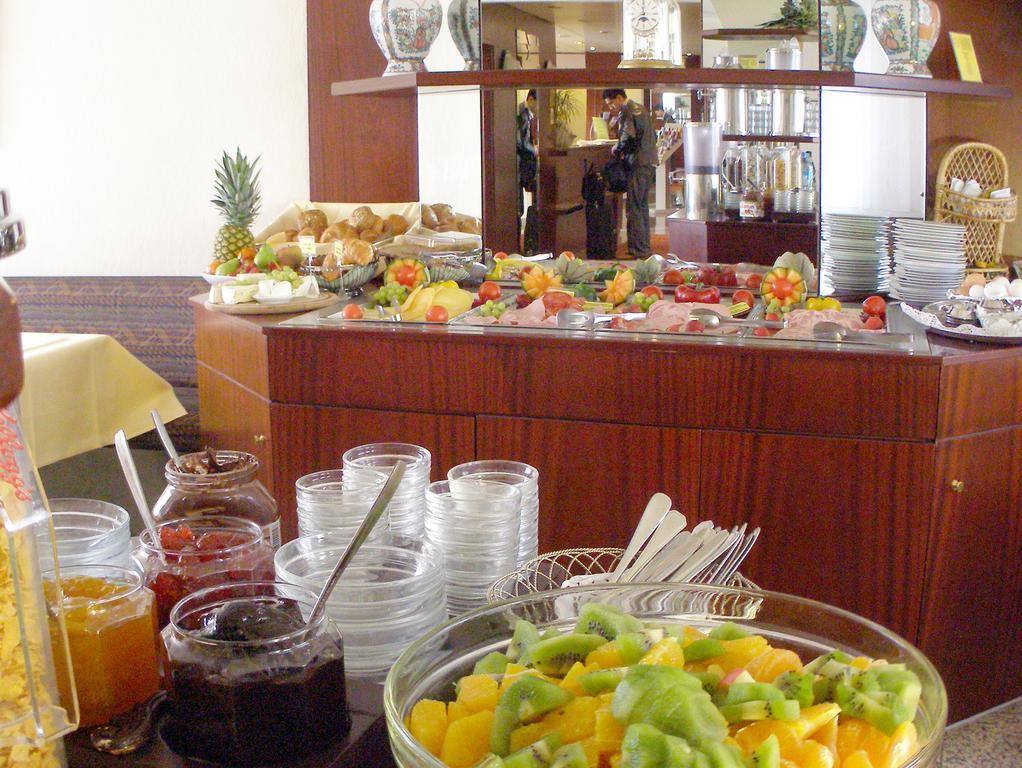 Hotel Astoria Francfort-sur-le-Main Restaurant photo
